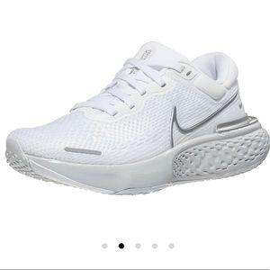 Nike ZoomX Invincible Run Flyknit Size 7